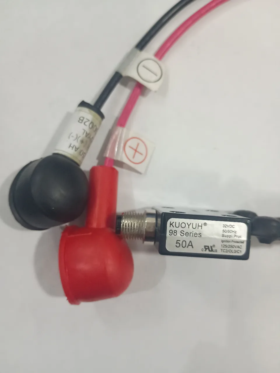 BREAKER 50 AH ROYAL CON CABLE (+)(-)