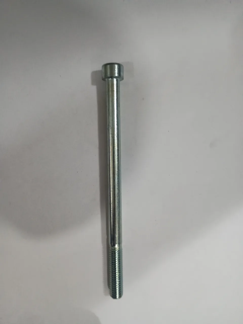 TORNILLOS Y TUERCA PARA CAJA BATERIA MODELO JRWD1002 (MERCURY)
