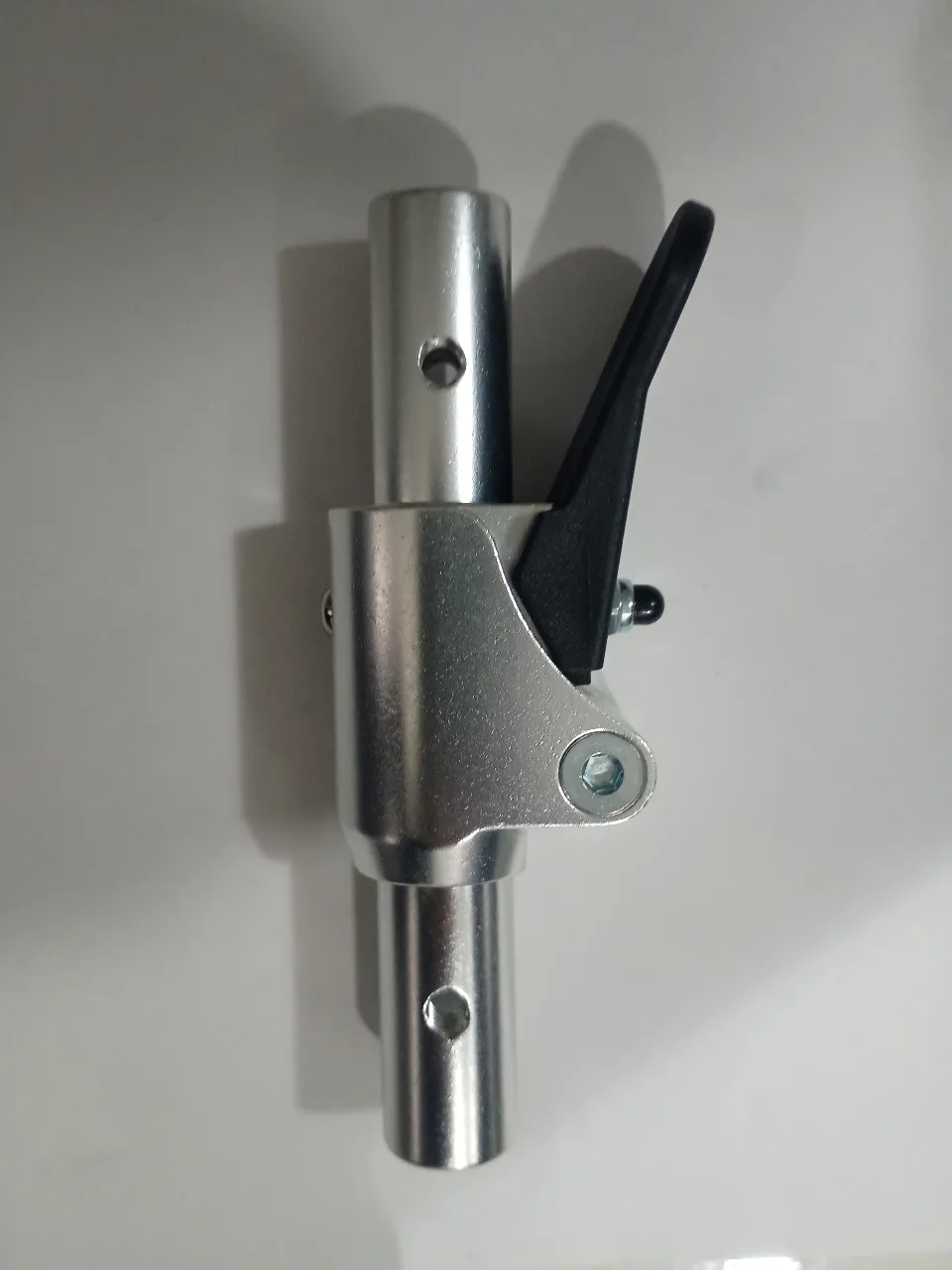 PIEZA METALICA CON PALANCA PARA DESPLEGAR ESPALDAR SILLA 1020 (7020)