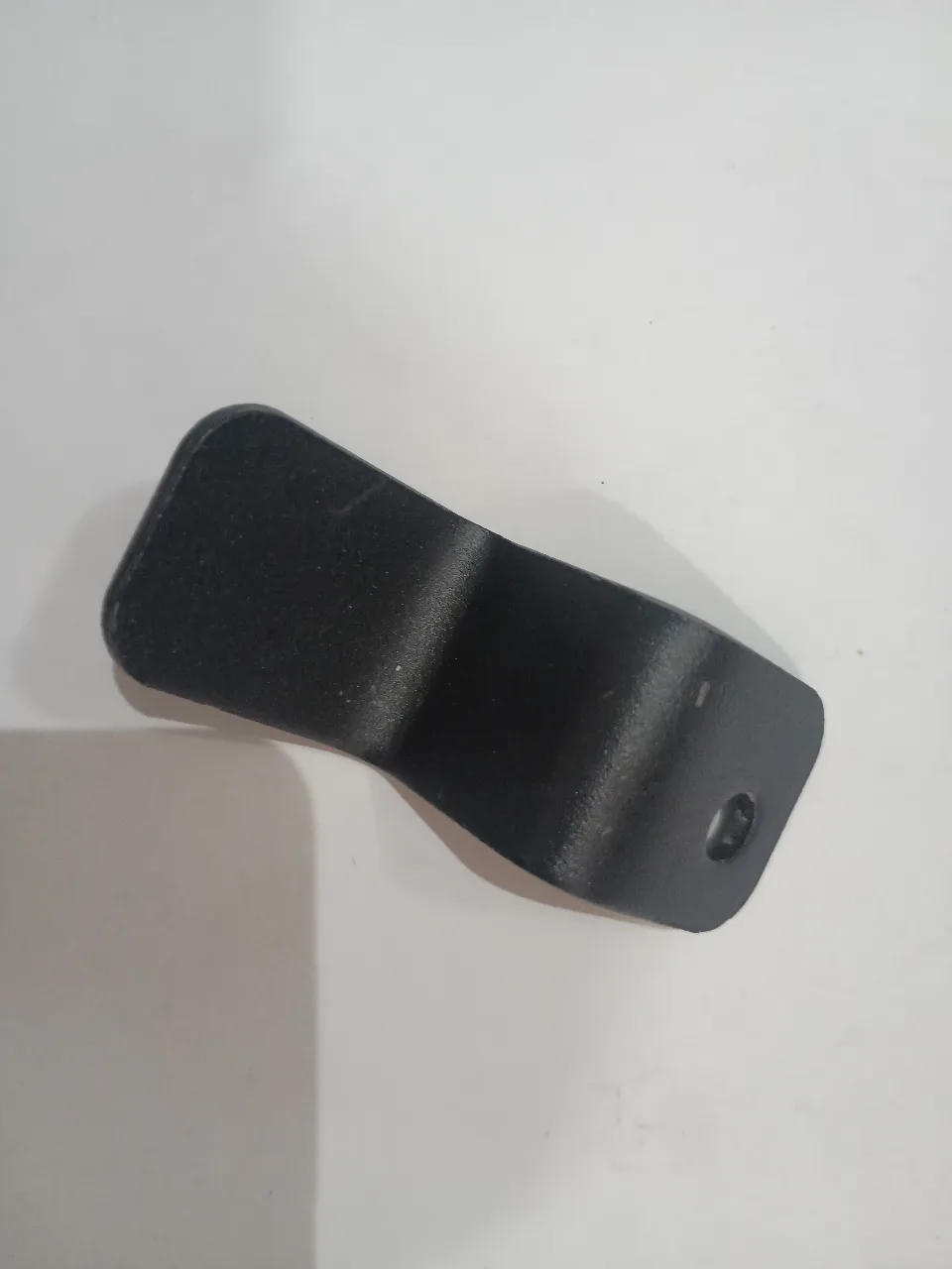 GANCHO PARA CAJA DE BATERIA EN METAL