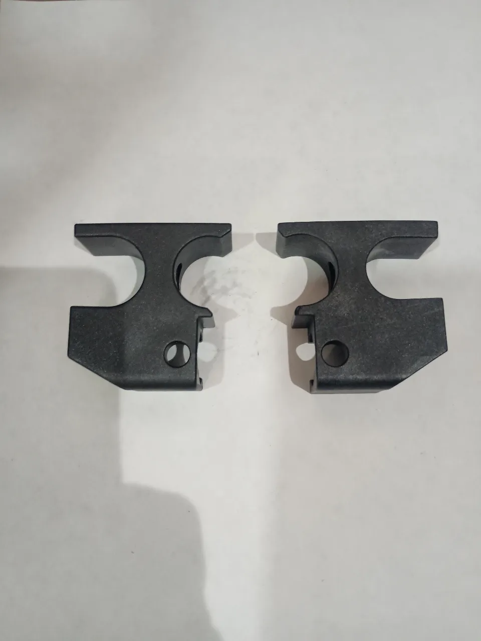 BASE PLASTICA (IZQUIERDO O DERECHO) JRWD301 (002)