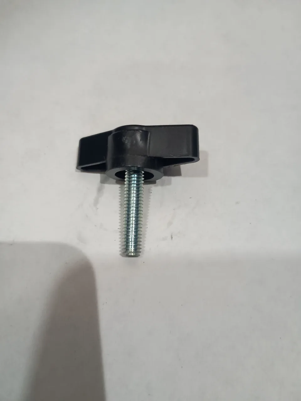 TORNILLO MARIPOSA PARA FIJAR EL JOYSTICK MODELO 1033 (ULTRALIVIANA)