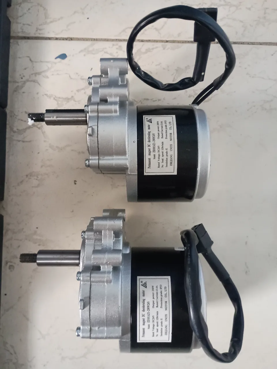 SET MOTORES 250W PARA MODELO YHW001-E ZENIX