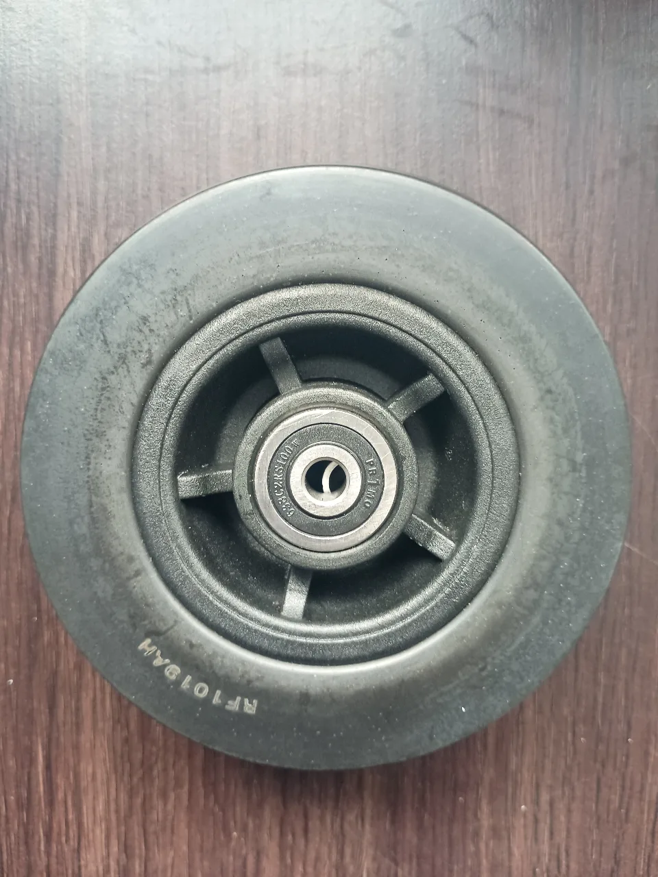 RUEDA MACIZA CON RIN 5"