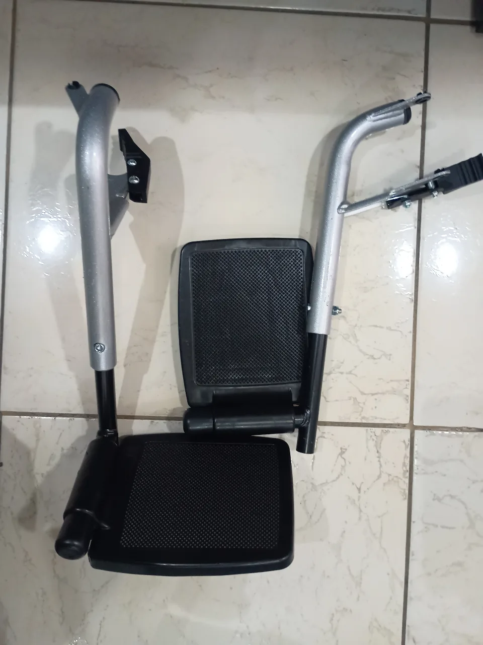 DESCANSAPIES (IZQUIERDO O DERECHO) JRWD301 (002)