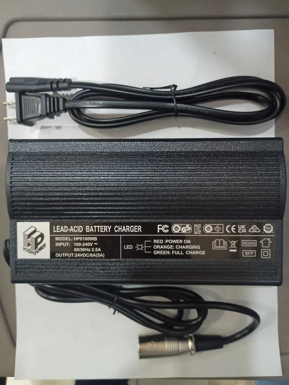 CARGADOR 24V 5AH TIPO MICROFONO AAA JRWD602 (SCORPIO)