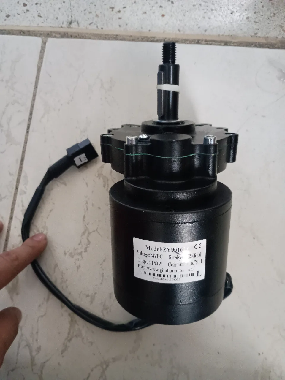 MOTOR 180W 24V 2200 RPM (IZQUIERDO O DERECHO) MODELO ZY9016L5 PARA YHW001-B GLIDE