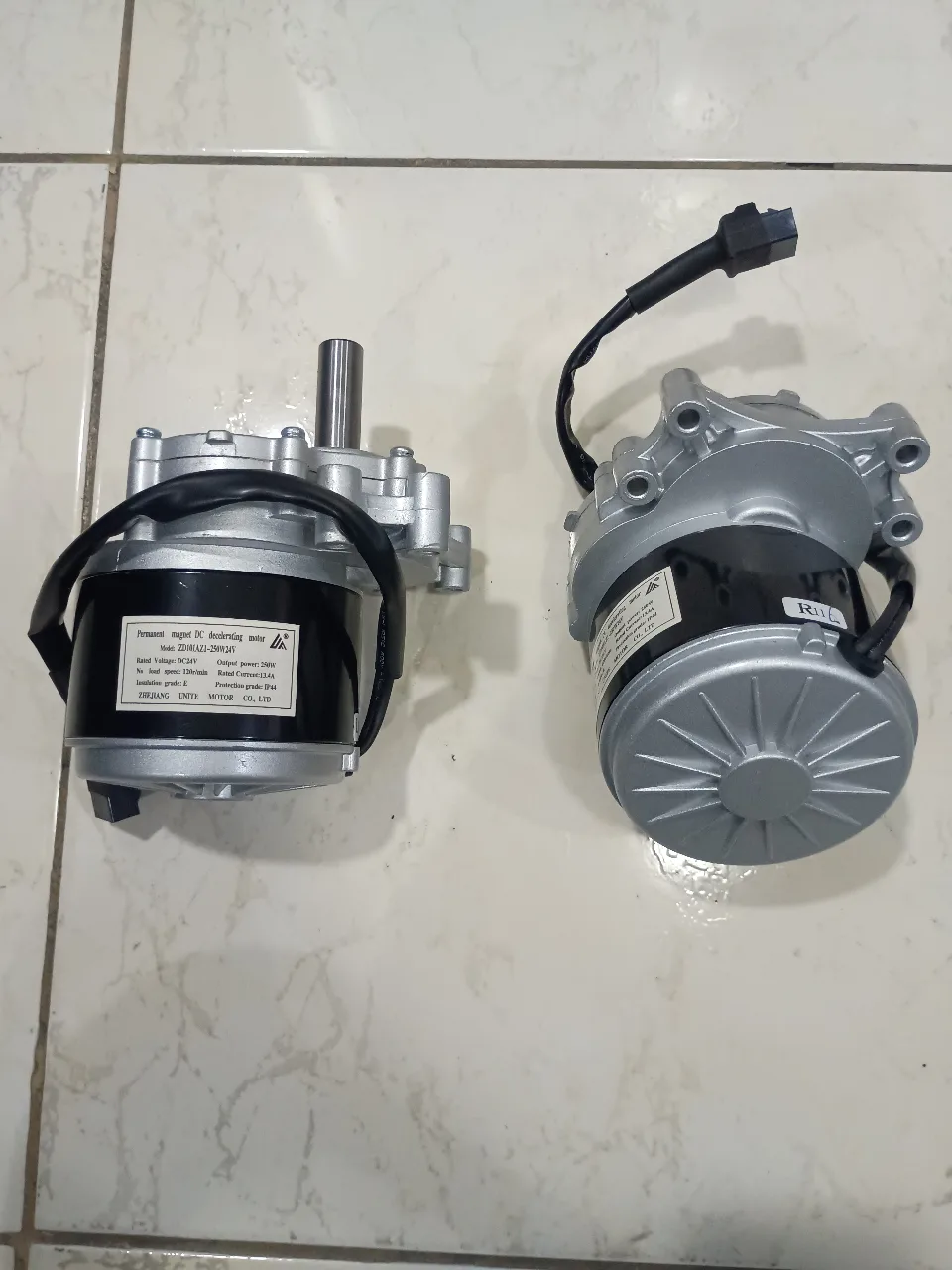 MOTOR 250W 24V 120RPM MODELO ZD101AZ1 (IZQUIERDO Y DERECHO) PARA JRWD301 (002); JRWD1002 (MERCURY); 1031 (VENUS); FLA-04 (COMFORT SIX); JRWD1801 (SATURN)