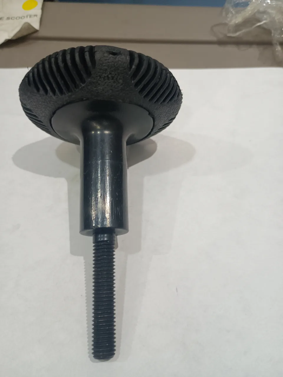 TORNILLO PARA TIMON DE SCOOTER
