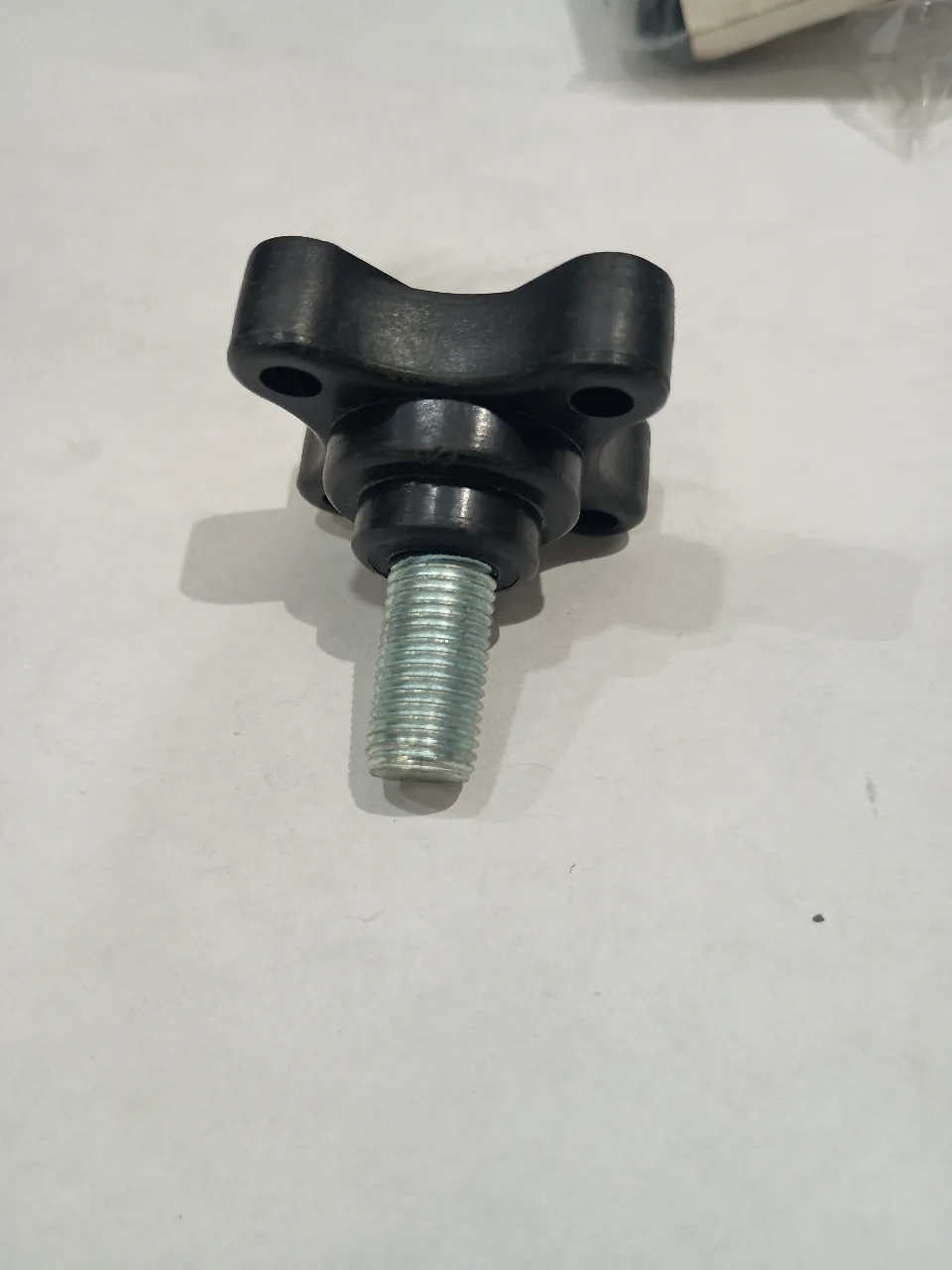 PERILLA CON TORNILLO 9 MM PARA DESCANSAPIES