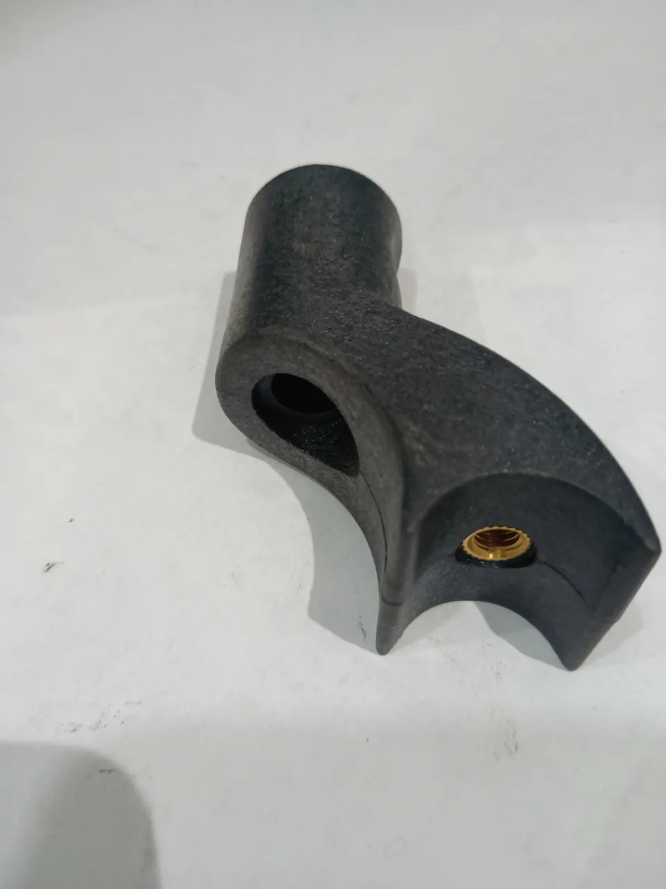 SOPORTE PLASTICO PARA ESPALDAR DE 7020 (PAR)