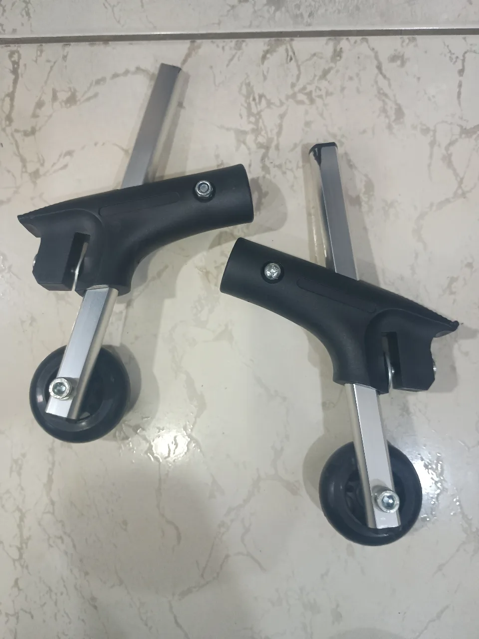 RUEDAS ANTIVUELCO PARA 1020 (7020)