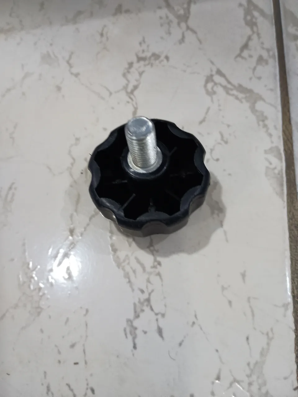 PERILLA CON TORNILLO 9 MM GRANDE