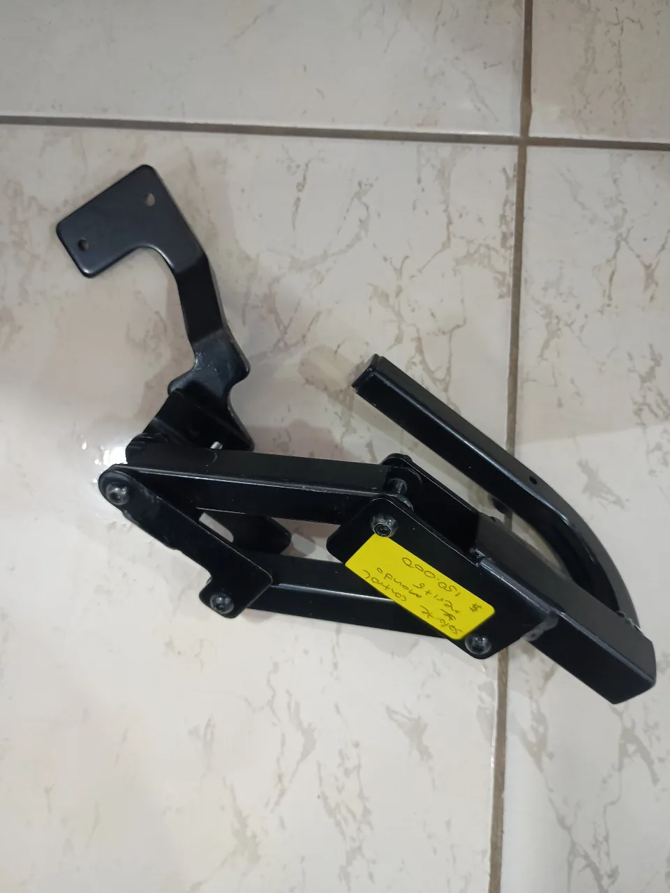 SOPORTE PARA CONTROL DE MANDO MERITS