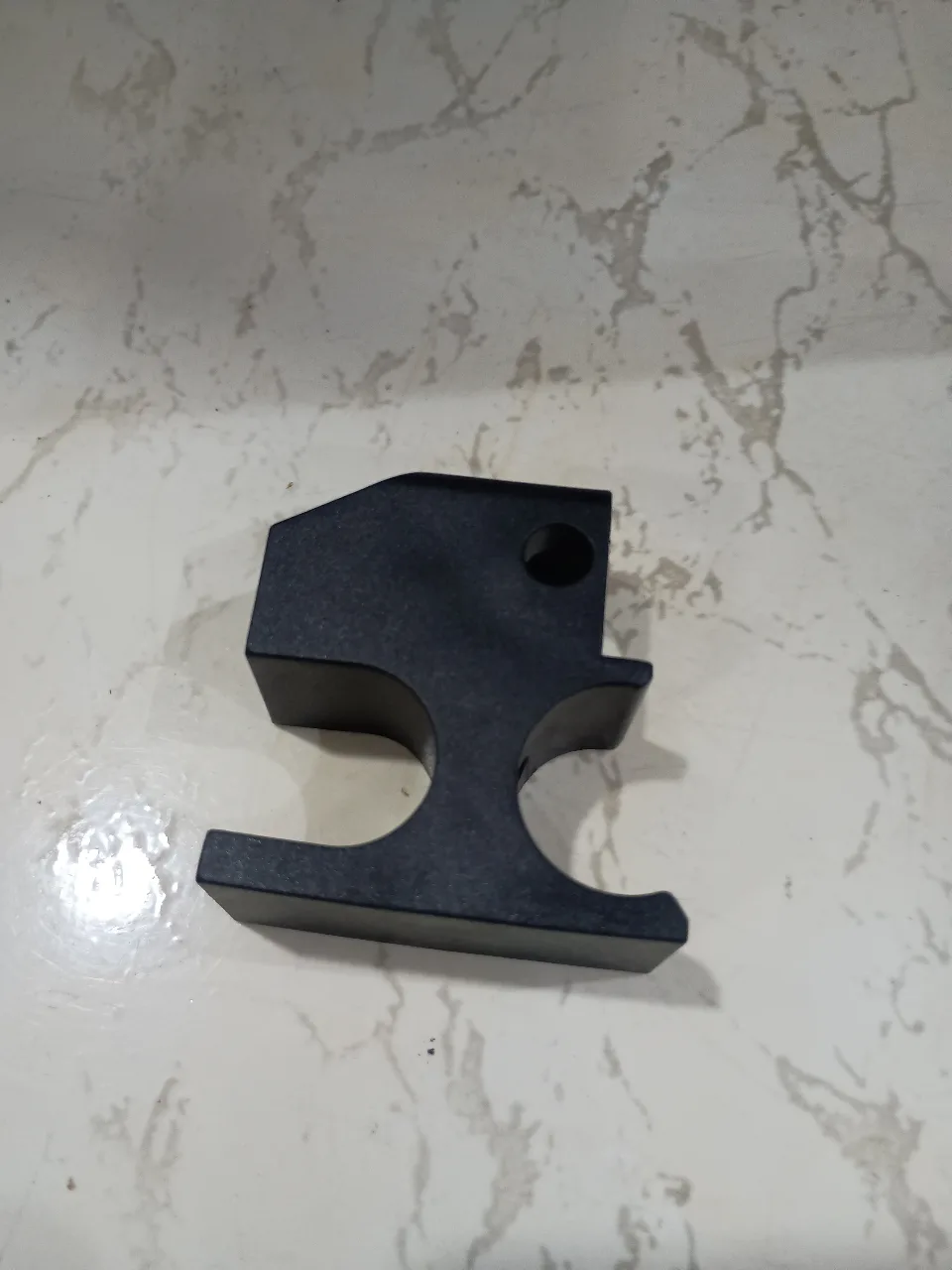 BASE PLASTICA (IZQUIERDA O DERECHA) PARA ASEGURAR (SILLIN/DESCANSABRAZOS/CHASIS) MODELO JRWD301 (002)