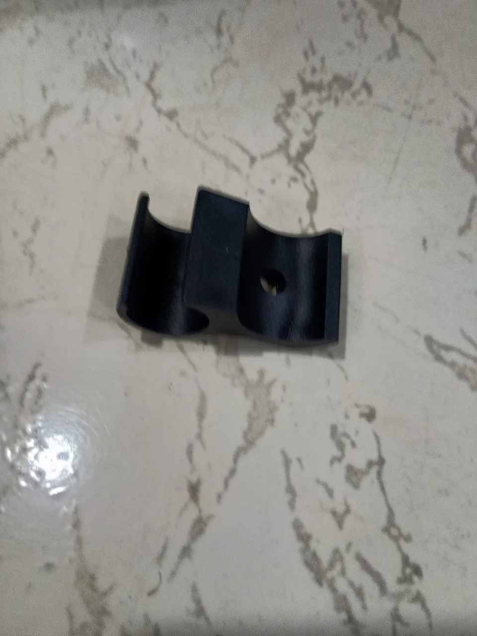 SOPORTE LATERAL PLASTICO PARA CABLE DE JOYSTICK (CON ACCESORIOS)