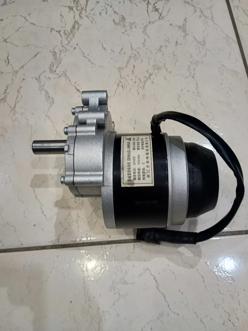 MOTOR  250W CON FRENO ELECTROMAGNETICO PARA SILLA SATURN 2.0 Y 002 PLUS