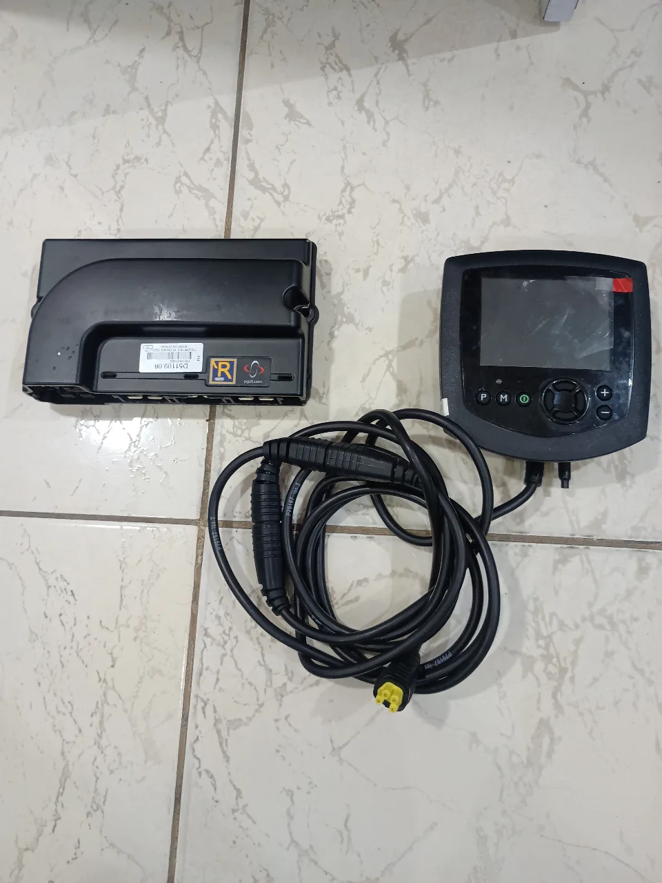 JOYSTICK Y TARJETA R-NET 90AH MODELO D551109.08